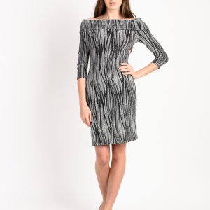 Robe Décolleté Tombant Sur Les Epaules Argentée