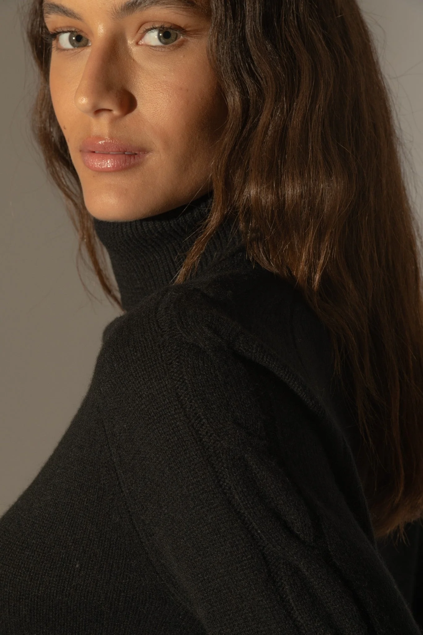 ALBANY pull col roulé 4 fils noir 100% cachemire