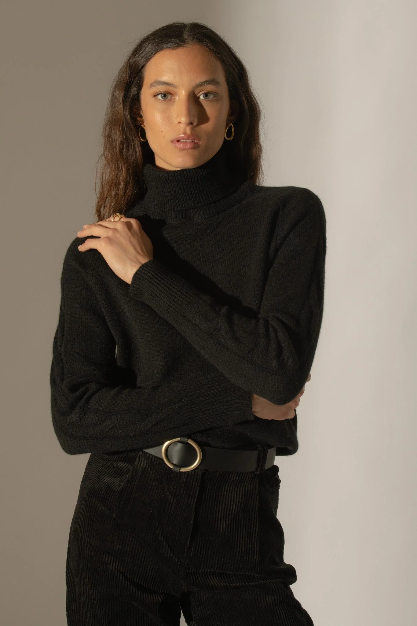 ALBANY pull col roulé 4 fils noir 100% cachemire – Image 5