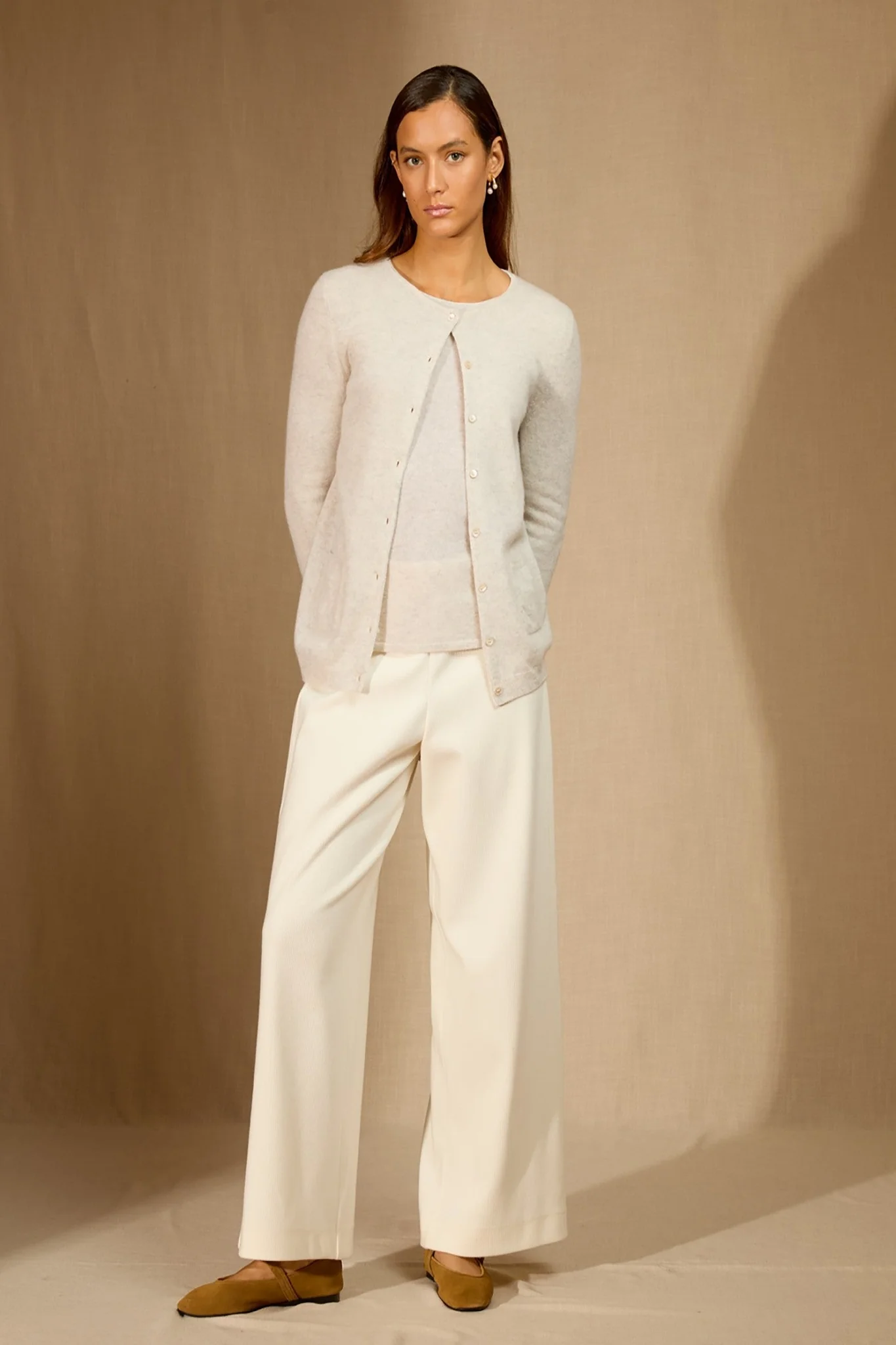 AMY cardigan col rond gris perle chiné 100% cachemire – Image 3