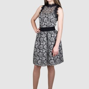 Jupe en dentelle courte