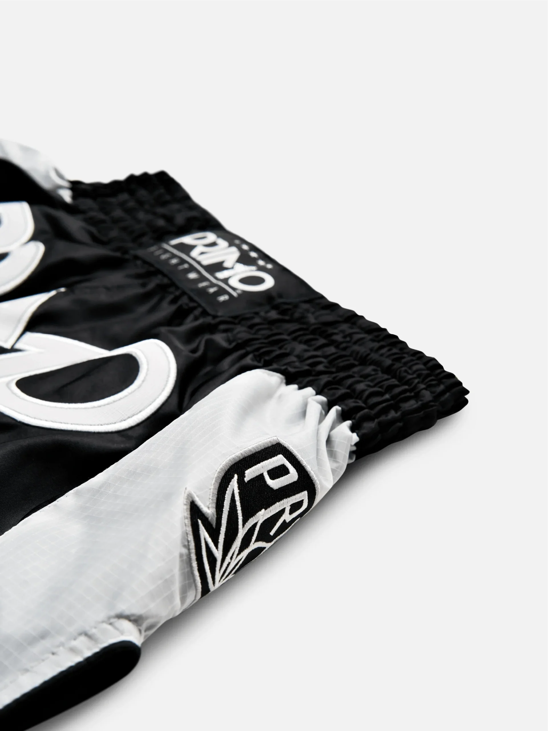 Short Muay Thai Free Flow Noir et Blanc PRIMO – Image 4